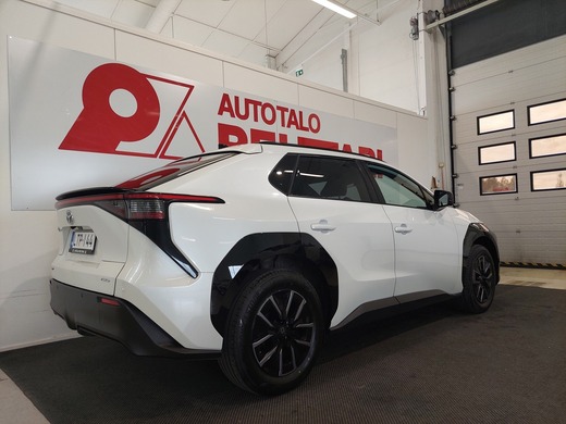 Toyota bZ4X vaihtoauto