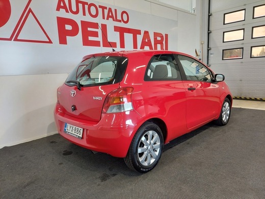 Toyota Yaris vaihtoauto