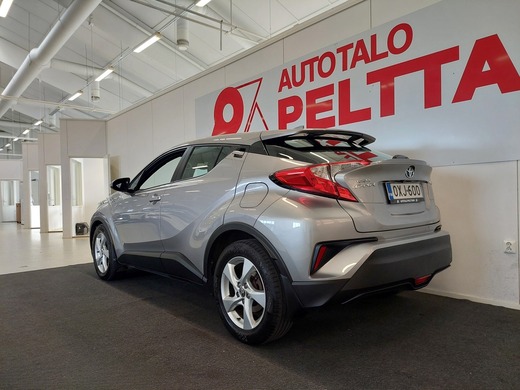 Toyota C-HR vaihtoauto