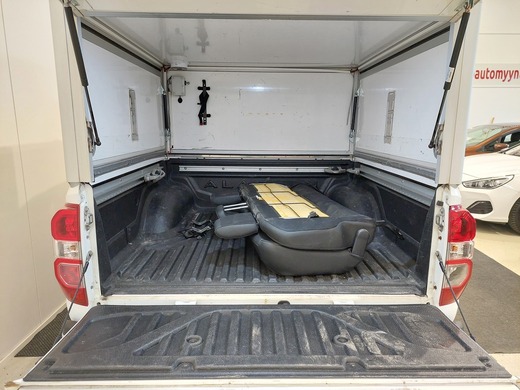 Renault Alaskan vaihtoauto
