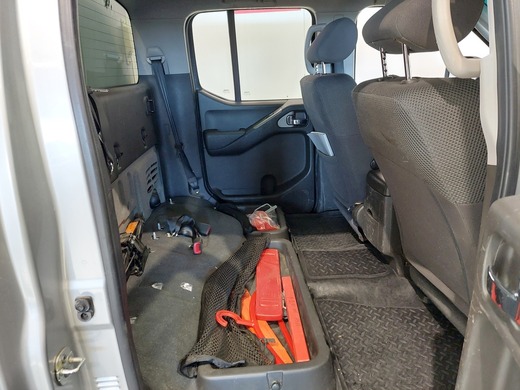 Nissan Navara vaihtoauto