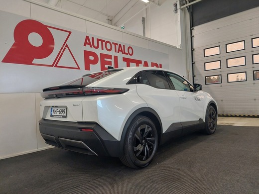 Toyota C-HR+ vaihtoauto