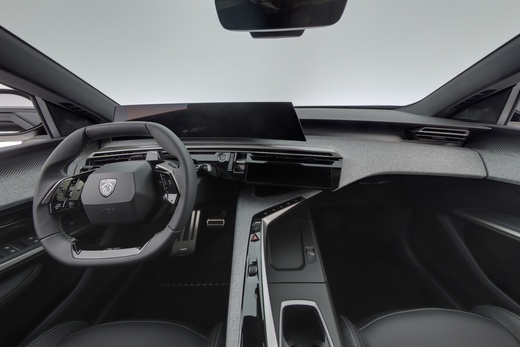 Peugeot E-3008 vaihtoauto