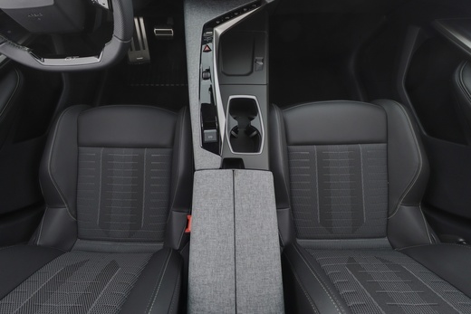 Peugeot E-3008 vaihtoauto