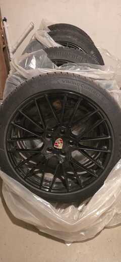 Porsche Taycan vaihtoauto