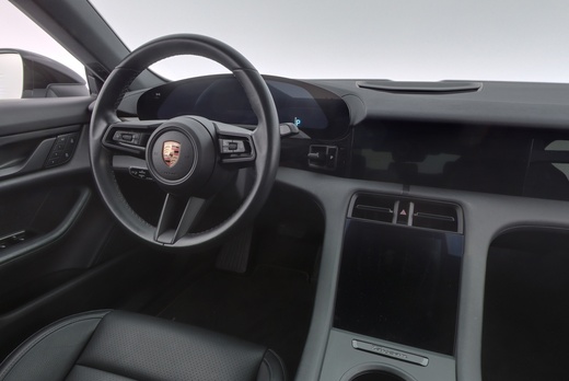 Porsche Taycan vaihtoauto