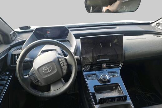 Toyota bZ4X vaihtoauto