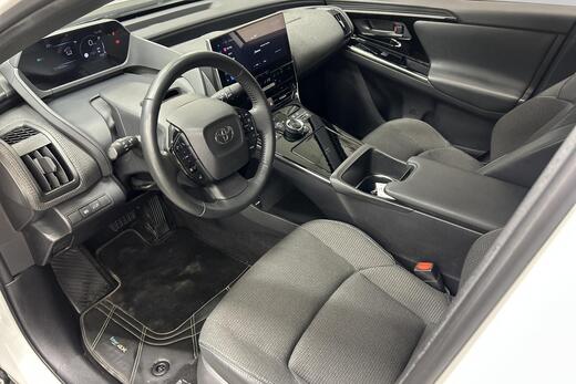 Toyota bZ4X vaihtoauto