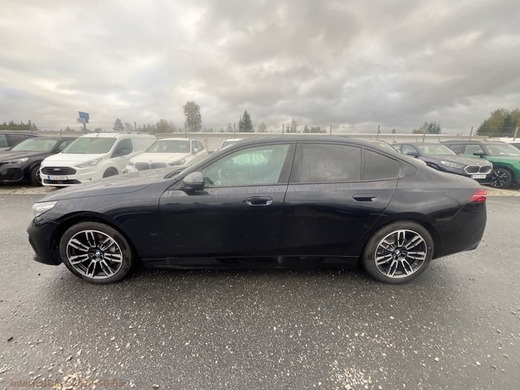 BMW i5 vaihtoauto