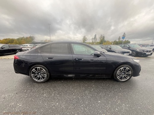 BMW i5 vaihtoauto