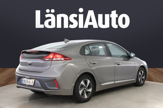 Hyundai IONIQ hybrid vaihtoauto