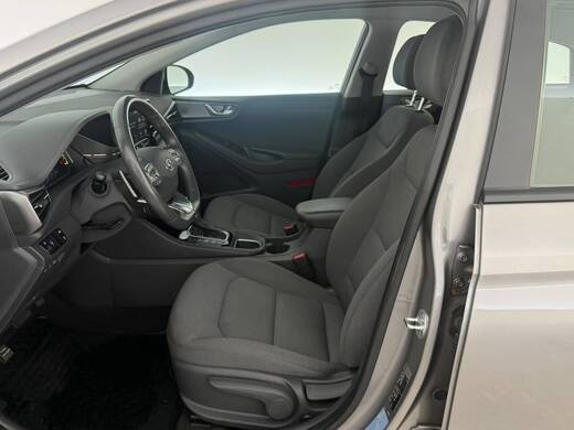 Hyundai IONIQ hybrid vaihtoauto