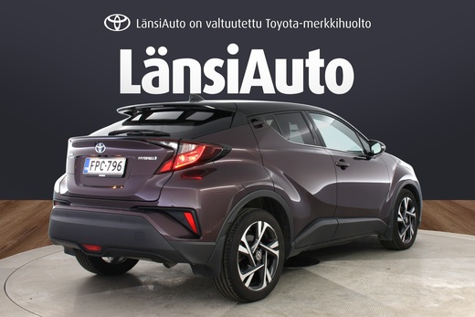 Toyota C-HR vaihtoauto