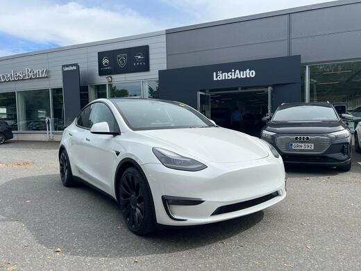 Tesla Model Y vaihtoauto
