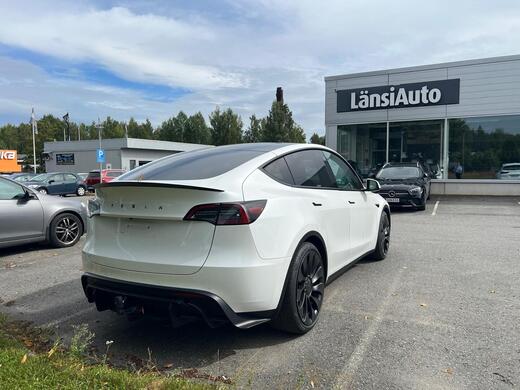 Tesla Model Y vaihtoauto