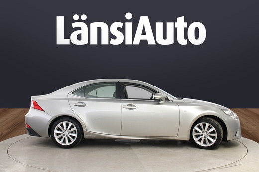 Lexus IS vaihtoauto