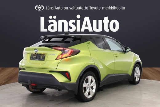 Toyota C-HR vaihtoauto