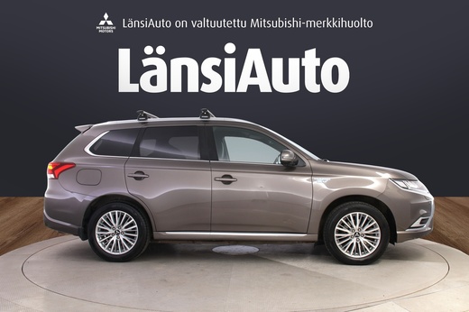 Mitsubishi Outlander PHEV vaihtoauto
