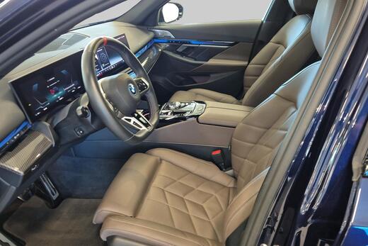 BMW i5 M60 vaihtoauto