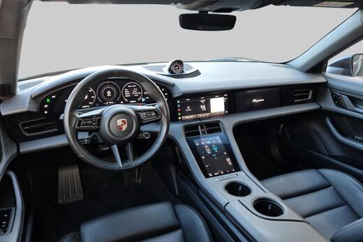 Porsche Taycan vaihtoauto