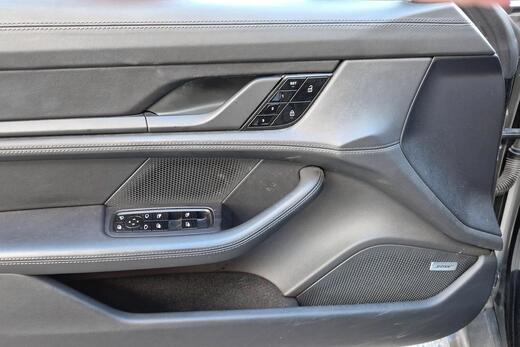 Porsche Taycan vaihtoauto