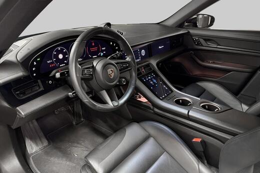 Porsche Taycan vaihtoauto