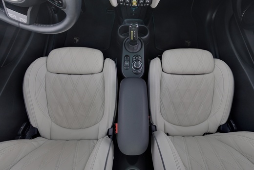 Mini Hatchback vaihtoauto