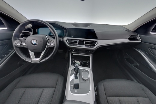BMW 330 vaihtoauto
