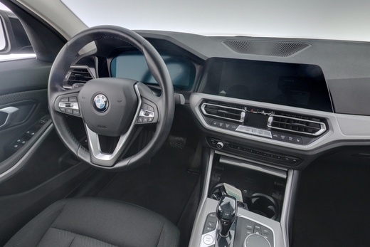 BMW 330 vaihtoauto