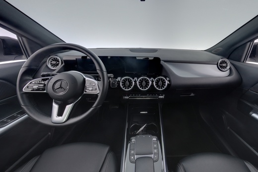 Mercedes-Benz EQA vaihtoauto