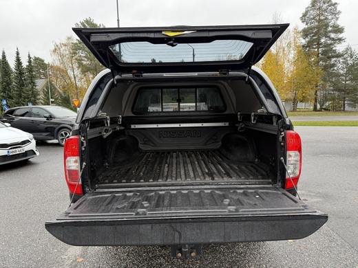 Nissan Navara vaihtoauto
