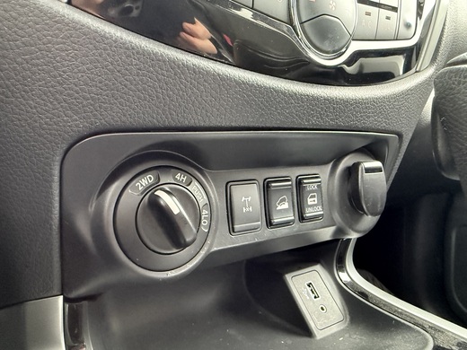 Nissan Navara vaihtoauto