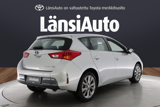 Toyota Auris vaihtoauto