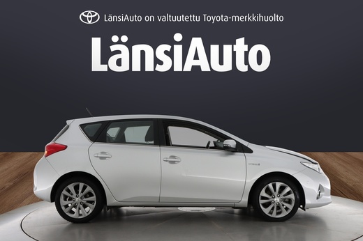 Toyota Auris vaihtoauto