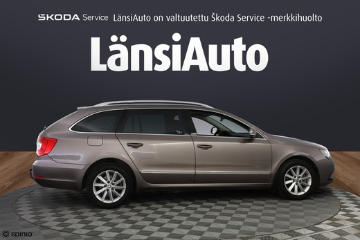 Skoda Superb vaihtoauto