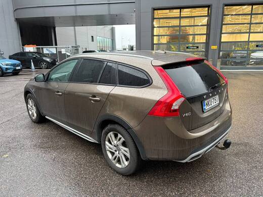 Volvo V60 Cross Country vaihtoauto