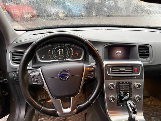Volvo V60 Cross Country vaihtoauto