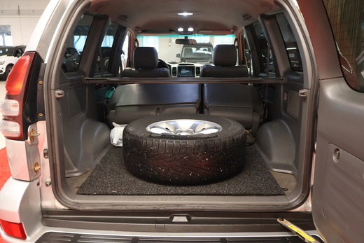 Toyota Land Cruiser vaihtoauto