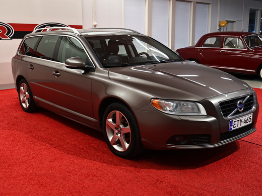 Volvo V70 vaihtoauto
