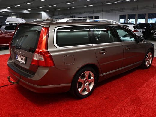 Volvo V70 vaihtoauto