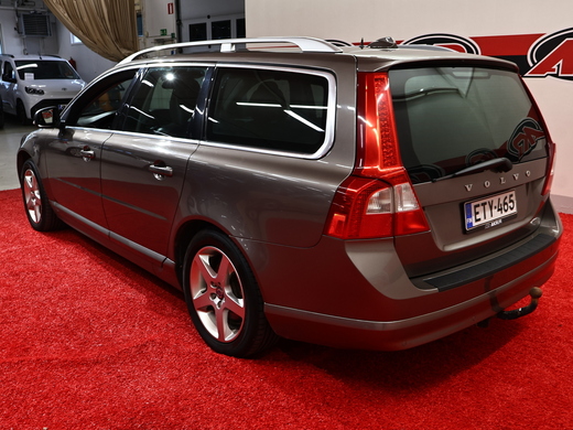 Volvo V70 vaihtoauto