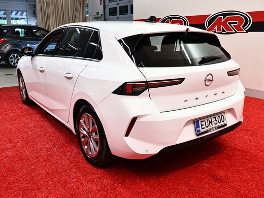 Opel Astra vaihtoauto
