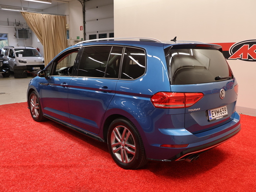 Volkswagen Touran vaihtoauto