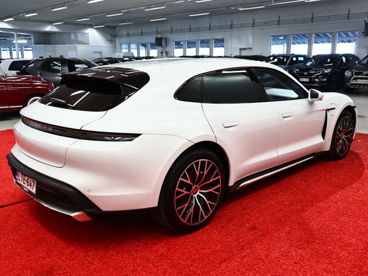 Porsche Taycan vaihtoauto