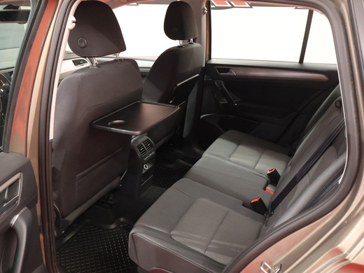 Volkswagen Golf Sportsvan vaihtoauto