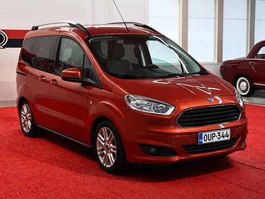 Ford Tourneo Courier vaihtoauto
