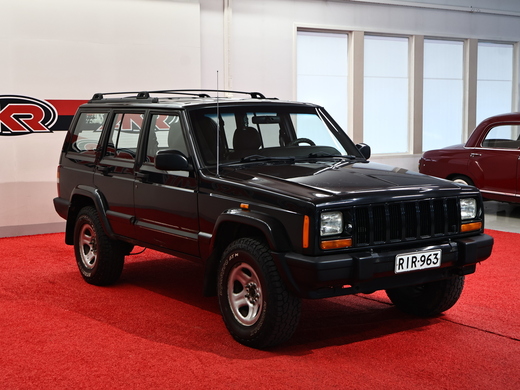 Jeep Cherokee vaihtoauto