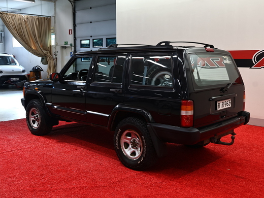 Jeep Cherokee vaihtoauto