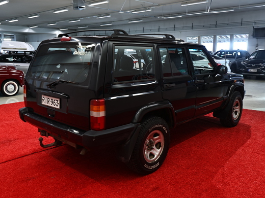 Jeep Cherokee vaihtoauto