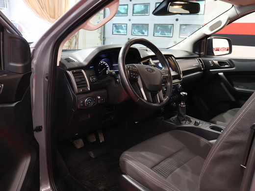 Ford Ranger vaihtoauto